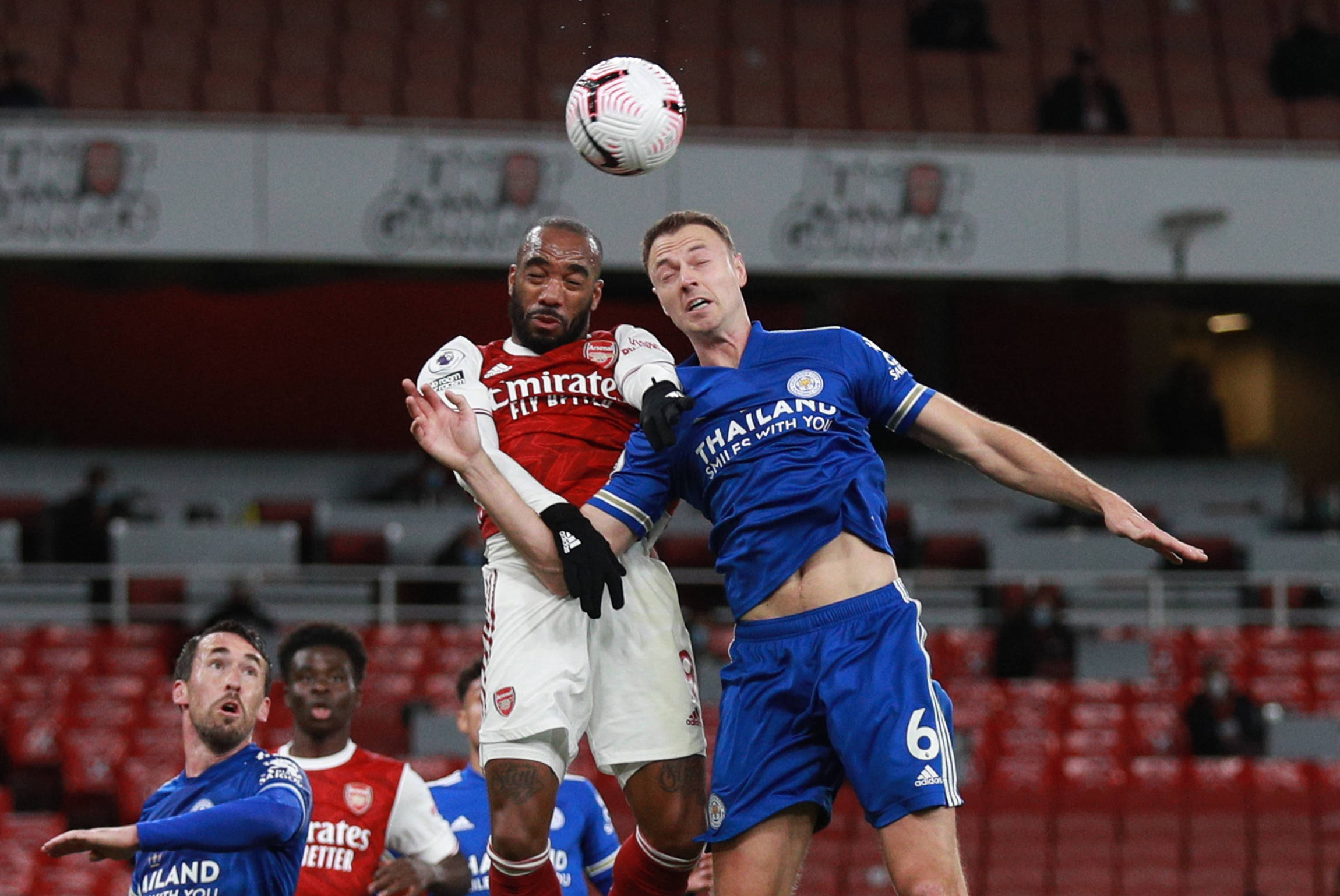 持了冷静 持了冷静