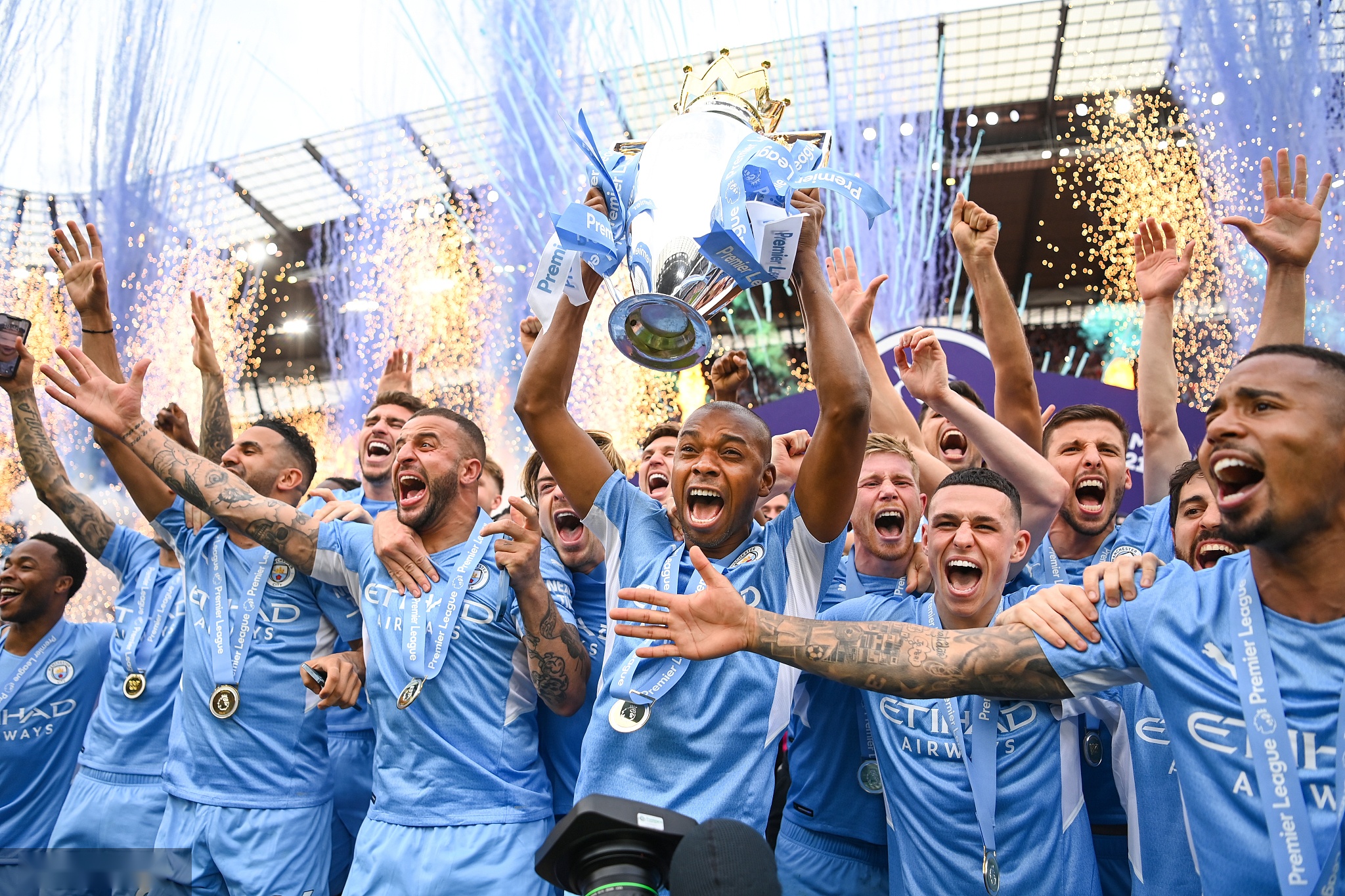 的背后都可 的背后都可